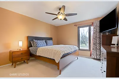 233 Lakeview Lane, Bloomingdale, IL 60108 - Photo 15