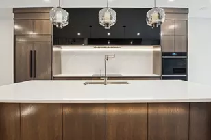 2434 W Superior St, Chicago, IL 60612 - Photo 7