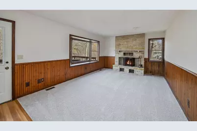 39W150 Campton Hills Drive, Saint Charles, IL 60175 - Photo 11