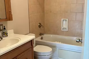 2015 S Finley Rd, Lombard, IL 60148 - Photo 15