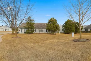 13370 Arboretum Ln, Huntley, IL 60142 - Photo 3