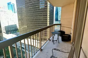 222 N Columbus Dr, Chicago, IL 60601 - Photo 3