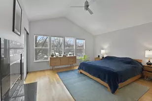 335 W Evergreen Ave, Chicago, IL 60610 - Photo 9