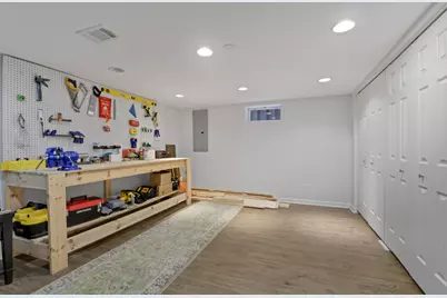 335 W Evergreen Avenue, Chicago, IL 60610 - Photo 19