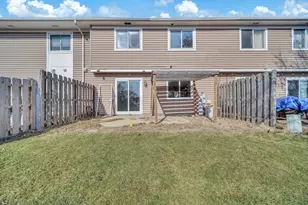 454 Esselen Ct, Carol Stream, IL 60188 - Photo 21