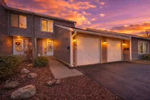 545 Alton Ct, Carol Stream, IL 60188 - Photo 1