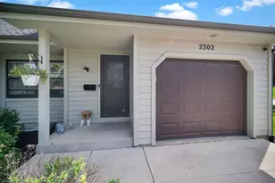 2302 Robin Ln, Elgin, IL 60123 - Photo 3