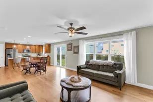 1403 Winterberry Rd, Savoy, IL 61874 - Photo 13