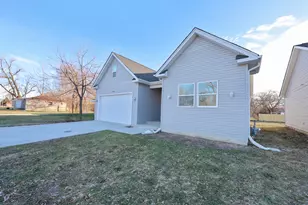 3739 W 139th St, Robbins, IL 60472 - Photo 3