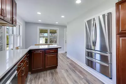 8407 N Olcott Avenue, Niles, IL 60714 - Photo 9