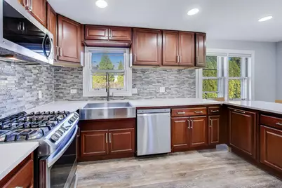 8407 N Olcott Avenue, Niles, IL 60714 - Photo 7