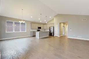 106 Donmor Dr, Bloomingdale, IL 60108 - Photo 5