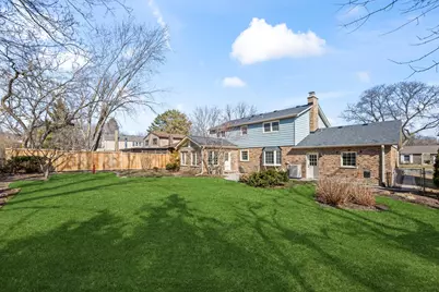 940 N Carmel Drive N, Palatine, IL 60074 - Photo 33