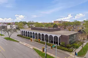 7101 N Cicero Ave, Lincolnwood, IL 60712 - Photo 1