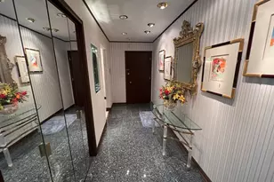 500 Thames Pkwy, Park Ridge, IL 60068 - Photo 3