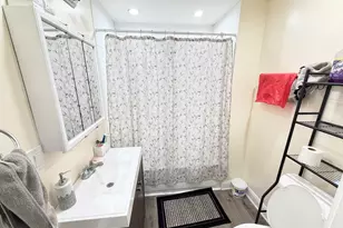 2817 N Clybourn Ave, Chicago, IL 60618 - Photo 13