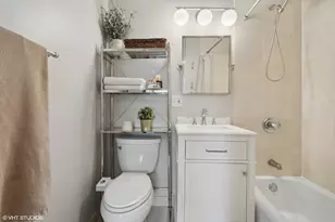 2239 5 N Lincoln Ave, Chicago, IL 60614 - Photo 13