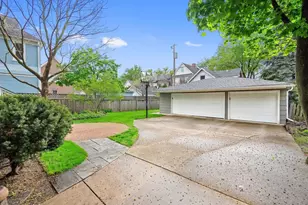 112 S Waiola Ave, La Grange, IL 60525 - Photo 31