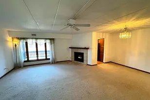 6419 Oak Forest Ave, Tinley Park, IL 60477 - Photo 3