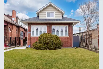 7251 S Paxton Avenue, Chicago, IL 60649 - Photo 1