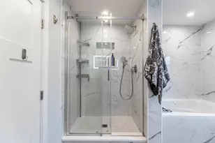 7251 S Paxton Ave, Chicago, IL 60649 - Photo 19