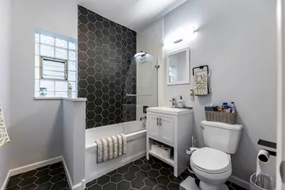 7251 S Paxton Avenue, Chicago, IL 60649 - Photo 15