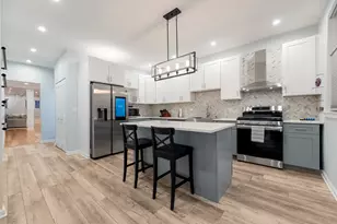 7251 S Paxton Ave, Chicago, IL 60649 - Photo 9