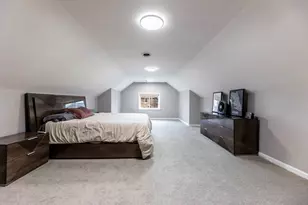 7251 S Paxton Ave, Chicago, IL 60649 - Photo 17