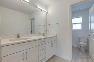 2490 Olivia Ct, Wauconda, IL 60084 - Photo 19