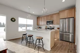 2490 Olivia Ct, Wauconda, IL 60084 - Photo 3