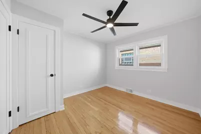 10537 S Rhodes Avenue, Chicago, IL 60628 - Photo 9