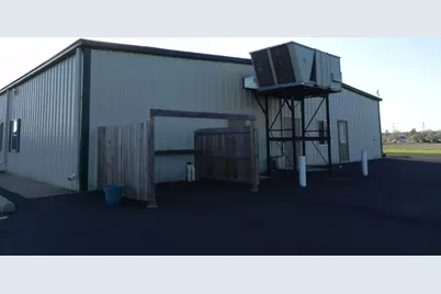 1050 Riverside Drive, Freeport, IL 61032 - Photo 5