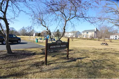 104 N Pleasant Road, Lake Zurich, IL 60047 - Photo 27