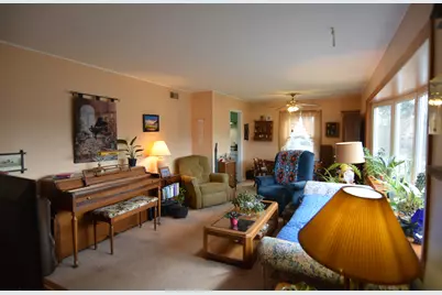 104 N Pleasant Road, Lake Zurich, IL 60047 - Photo 17