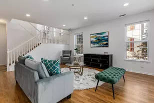 121 Commons Ct, Wheeling, IL 60090 - Photo 21