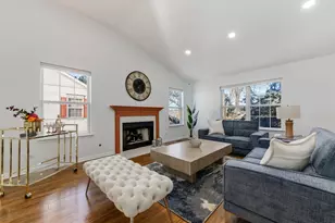 121 Commons Ct, Wheeling, IL 60090 - Photo 9