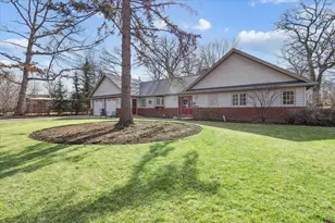 50 W Blodgett Ave, Lake Bluff, IL 60044 - Photo 1