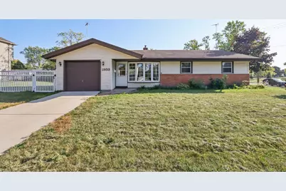 1933 Whittier Lane, Schaumburg, IL 60193 - Photo 1