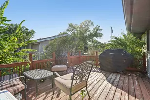 1933 Whittier Ln, Schaumburg, IL 60193 - Photo 27