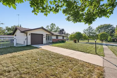 1933 Whittier Lane, Schaumburg, IL 60193 - Photo 7