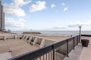 5901 N Sheridan Rd, Chicago, IL 60660 - Photo 19