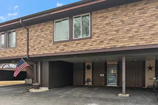 23 Cour Versaille Ct, Palos Hills, IL 60465 - Photo 1