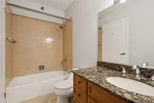 512 N McClurg Ct, Chicago, IL 60611 - Photo 9