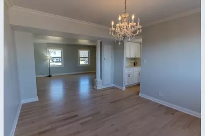 4345 Mumford Drive, Hoffman Estates, IL 60192 - Photo 11