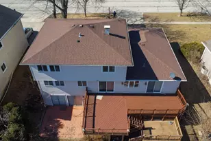 4345 Mumford Dr, Hoffman Estates, IL 60192 - Photo 3