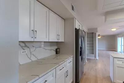 4345 Mumford Drive, Hoffman Estates, IL 60192 - Photo 13