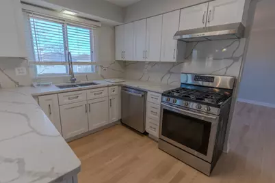 4345 Mumford Drive, Hoffman Estates, IL 60192 - Photo 17