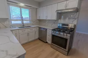 4345 Mumford Dr, Hoffman Estates, IL 60192 - Photo 17