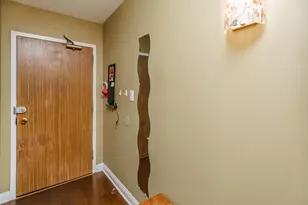 9128 W Terrace Dr, Niles, IL 60714 - Photo 3