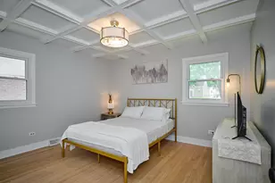 4555 Cleveland St, Skokie, IL 60076 - Photo 13